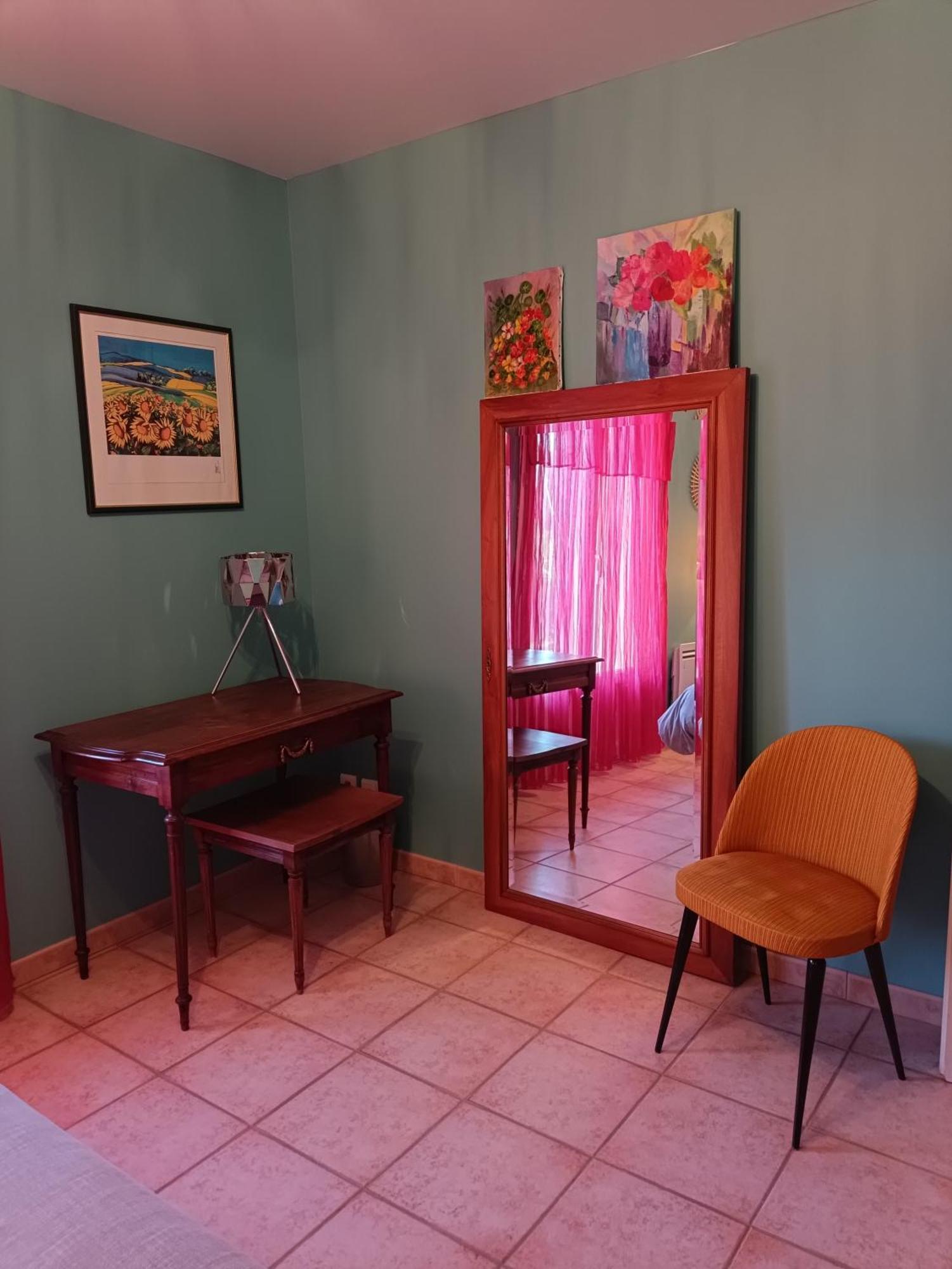 Chambres Tricastine Et Venise Сен-Поль-Труа-Шато Экстерьер фото